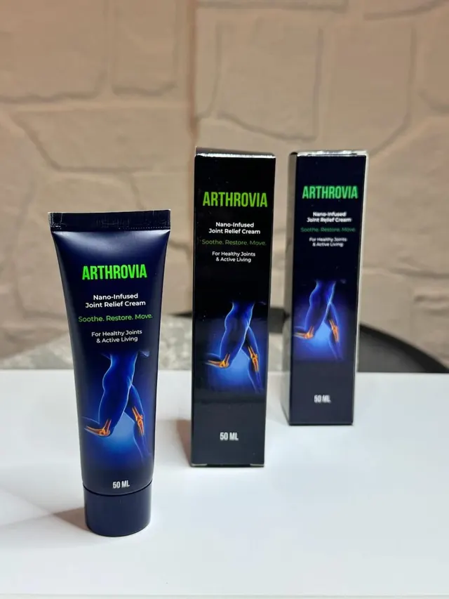 Arthrovia — crema per articolazioni, tubo e astuccio da 50 ml fotografati dal vivo